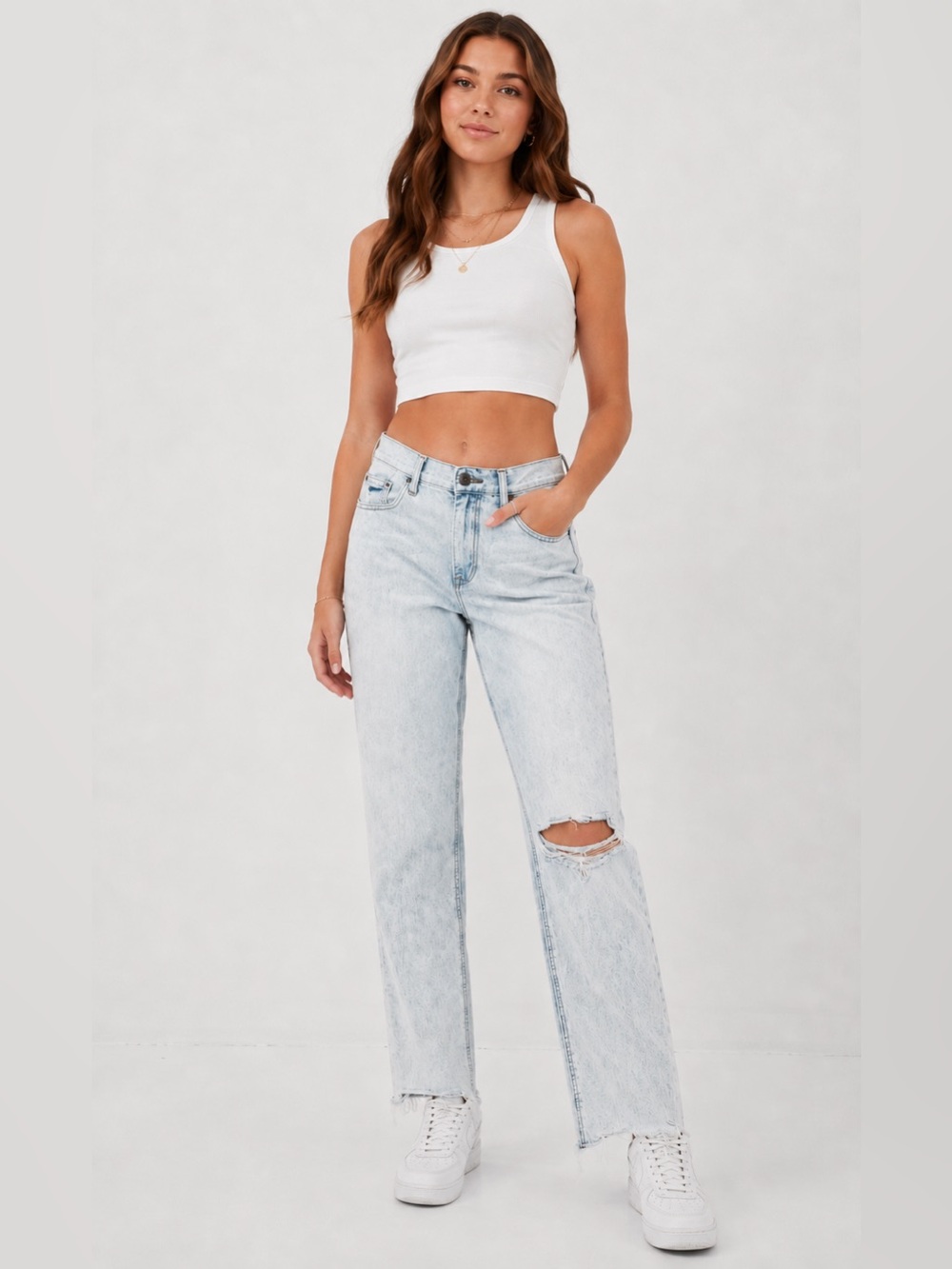 American Eagle Mom Jeans Outfitters Light Acid Wash Straight Leg Jeans